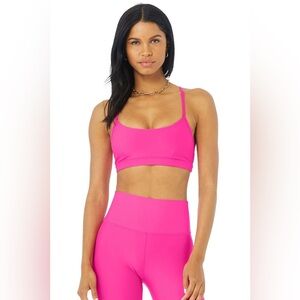 Alo yoga 💞 neon pink barbie pink airlift set leggings intrigue bra